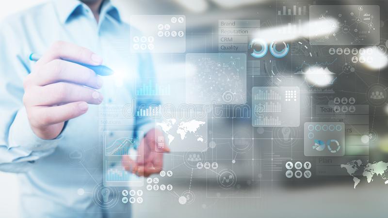 面對(duì)企業(yè)眾多的BI分析需求，該怎么辦？